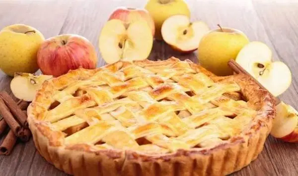 طريقة عمل فطيرة التفاح في 10 دقائق: فنون الطهي