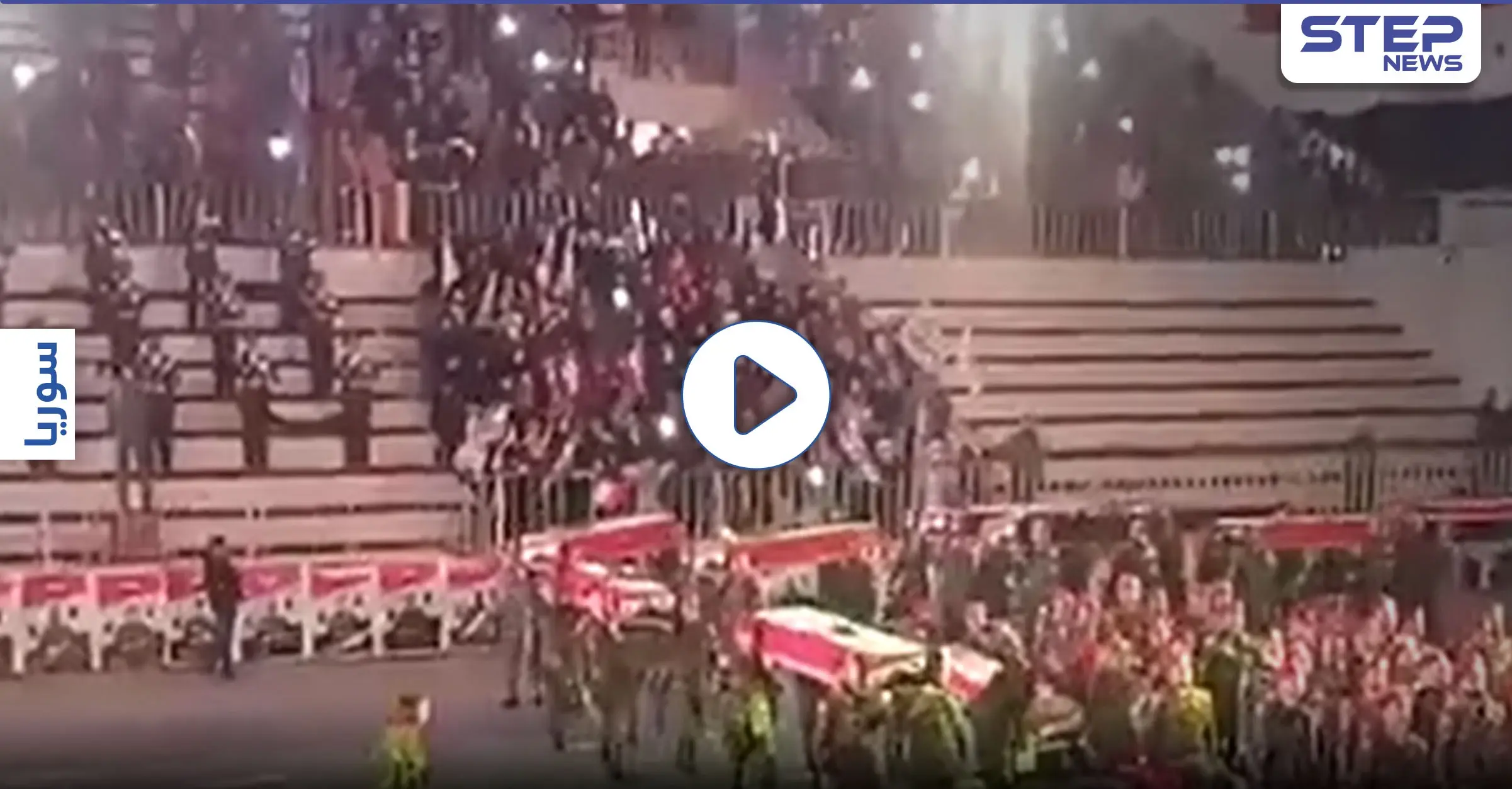 بالفيديو|| بموكب كبير .. لواء القدس يشيع 46 قتيلاً قضوا قبل سنوات في حلب: لواء القدس