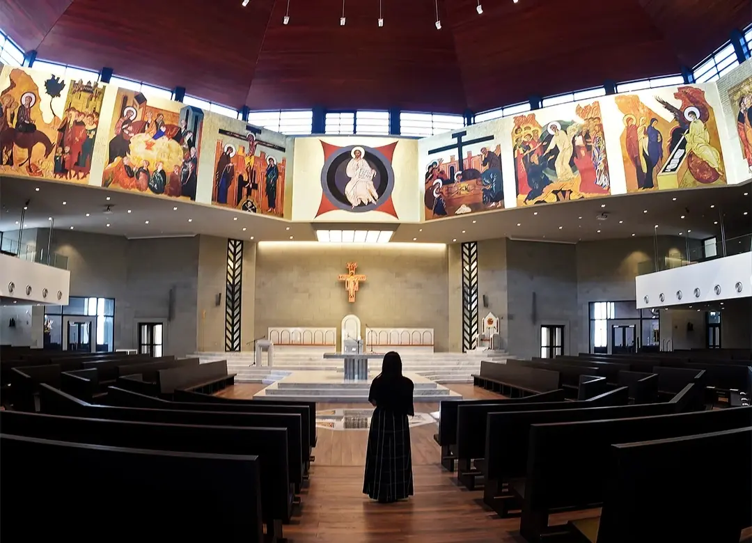 بالفيديو|| البحرين تفتتح أكبر كاتدرائية "سيدة العرب" في منطقة الخليج العربي: البحرين