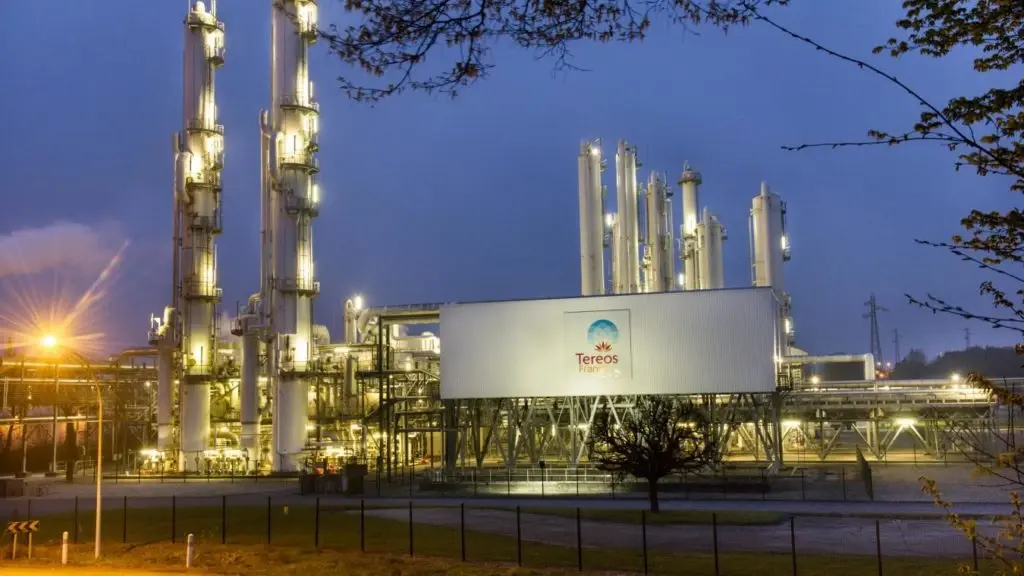 التحقيقات تكشف عن ثاني شركة فرنسية متورطة بدعم "داعش" في سوريا والعراق!!: فراس طلاس