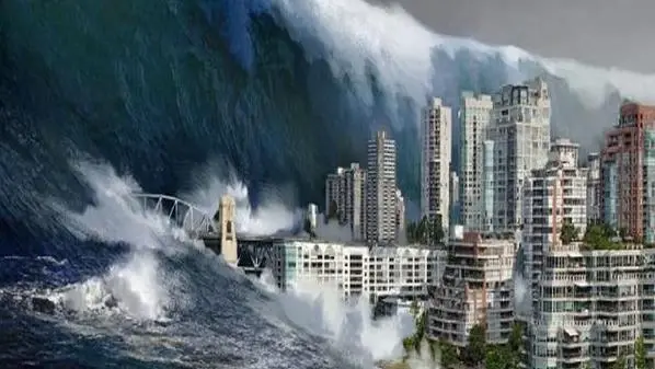 زلزال مدمر يضرب إندونيسيا وتحذيرات من تسونامي: تسونامي