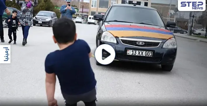 لقبه "الطفل المعجزة".. بعمر 5 سنوات يسحب سيارتين بأطراف أصابعه (فيديو): قدرات خارقة