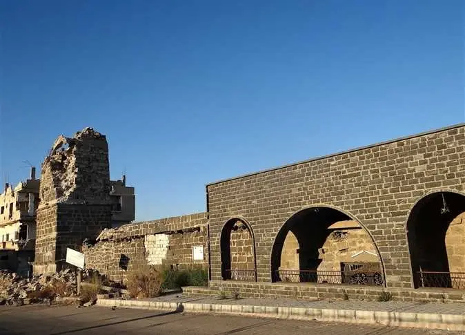 بالصور || الفرقة الرابعة تستهدف بصواريخ الفيل المسجد العمري الكبير في درعا: أخبار درعا