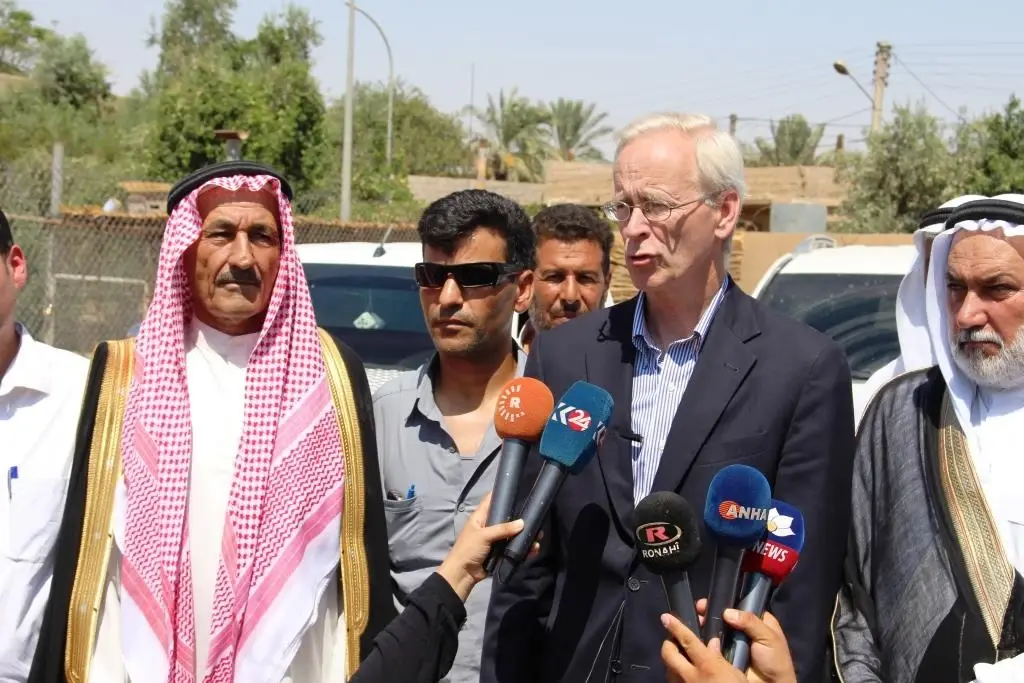 مبعوث أمريكي يزور دير الزور.. و"قسد" تُواصل معاركها: المبعوث الأمريكي