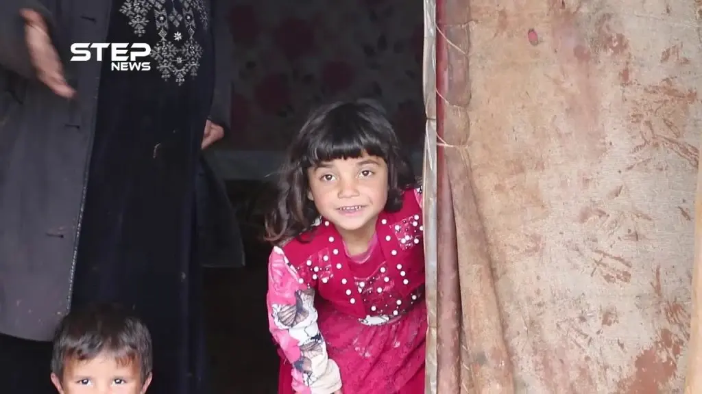مياه الأمطار تجتاح مخيمات غربي حلب وتعمق مأساة المهجرين فيها: الفيديو