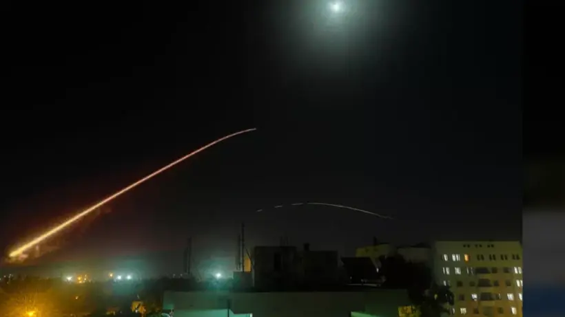 بالفيديو|| قصف صاروخي إسرائيلي على محيط مرفأ اللاذقية غرب سوريا يسبب خسائر كبيرة: قصف إسرائيلي على سوريا