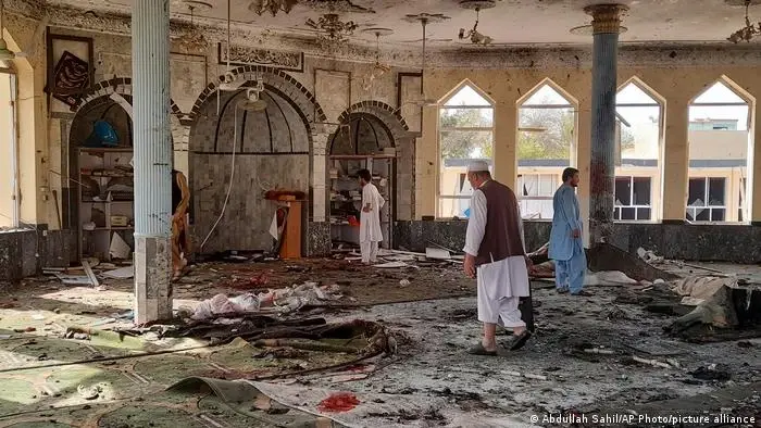 أنباء عن وقوع انفجار في مسجد في ولاية ننغرهار شرق أفغانستان وتباين بأعداد المصابين: خبر عاجل