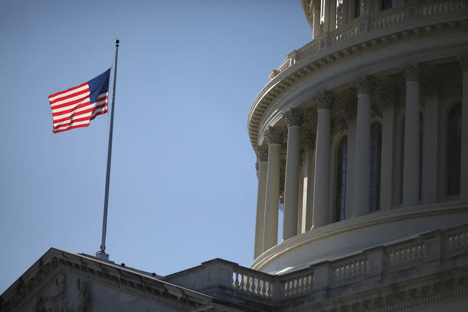 ‏‎الشرطة الأمريكية تحذّر من "خطة ميليشا" لاقتحام الكونغرس غداً.. والخارجية الأمريكية تؤكد في بيان بأنها ستواجه أي تهديد: اقتحام الكونغرس