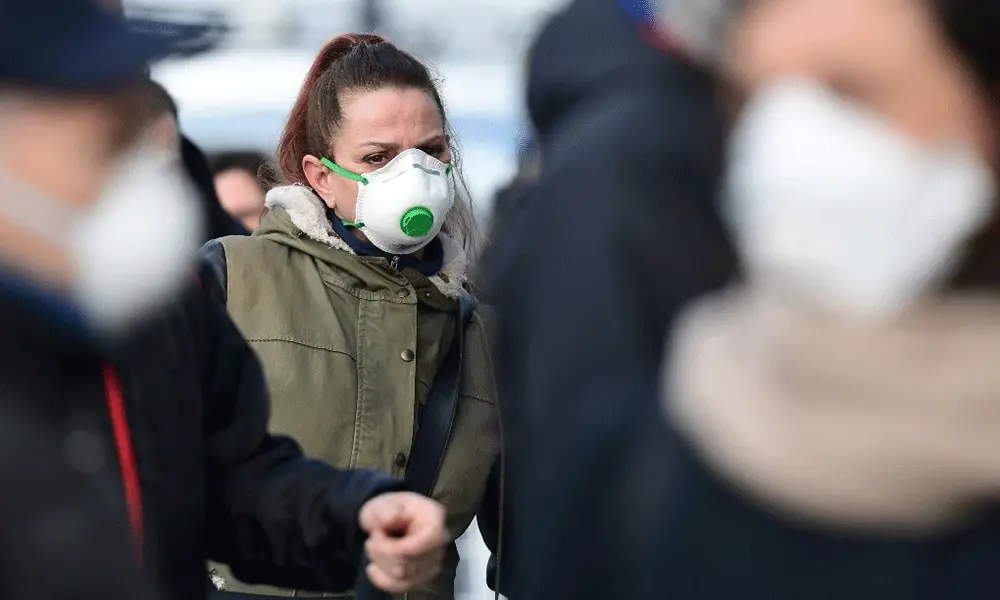 الطبيبة التي دقت ناقوس الخطر بشأن سلالة "أوميكرون" تكشف عن أعراضه: سلالة كورونا الجديدة