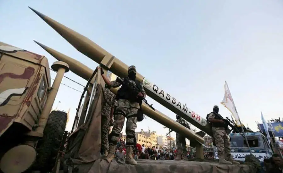 تل أبيب بمرمى صورايخ القسام مجدداً والكشف عن نوع جديد من صواريخ المقاومة: قصف تل أبيب