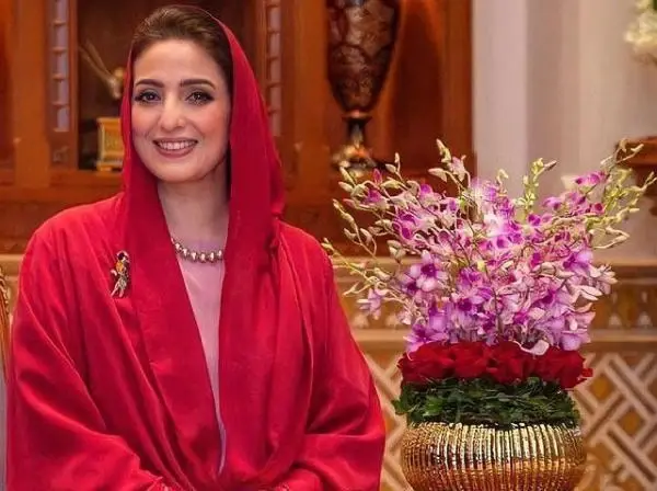 بالفيديو|| "السيدة الجليلة" زوجة سلطان عمان تفاجىء إحدى الولايات بزيارة.. هكذا احتفى العمانيون بها: سلطان عمان