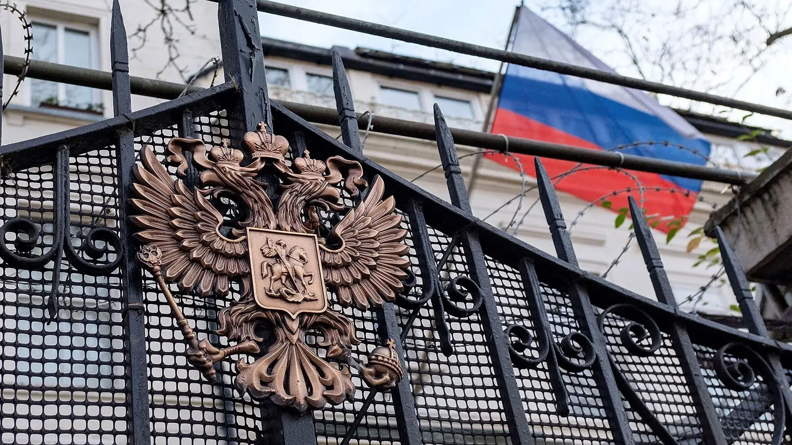 روسيا تضيف دولة جديدة في قائمة الدول "غير الصديقة".. والأخيرة ترد: الحكومة الروسية