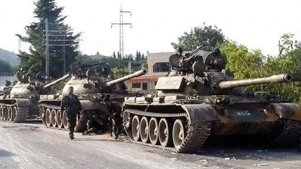 معركة مرتقبة للنظام قرب الحدود العراقية، ووفاة رضيعة لنقص الغذاء والدواء: ديرالزور