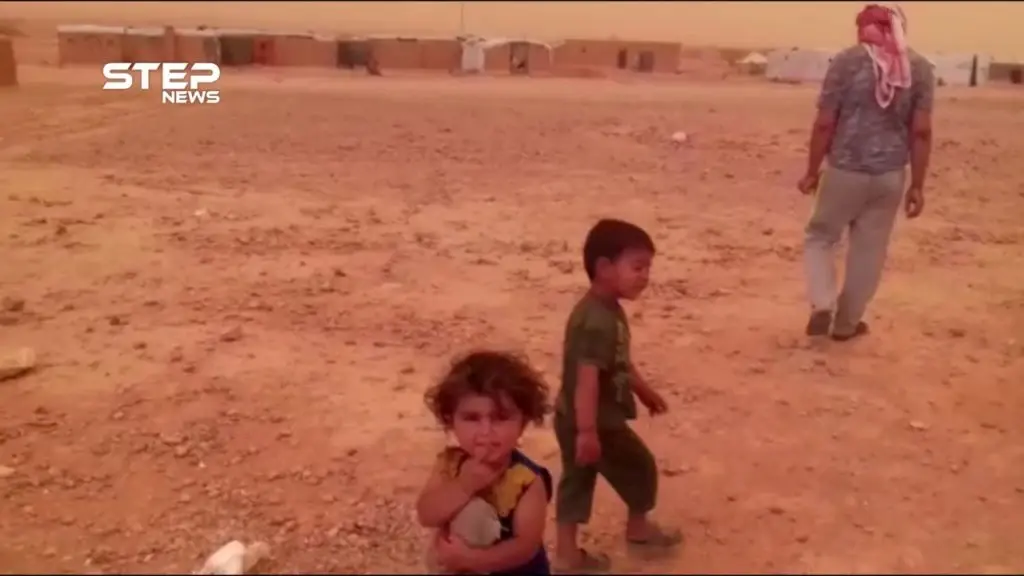 عاصفة رملية تجتاح مخيم الركبان على الحدود السورية الأردنية: مخيم الركبان