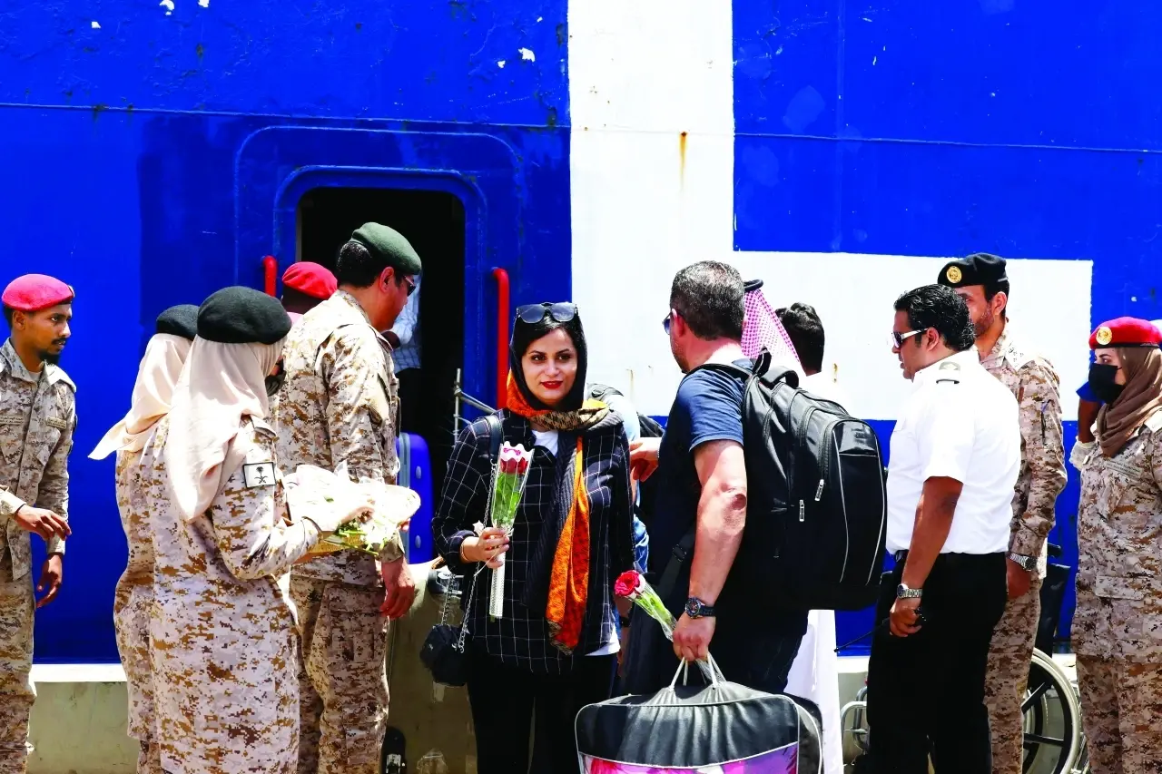 السعودية تجلي عشرات الإيرانيين من السودان للمرة الأولى: السعودية وإيران