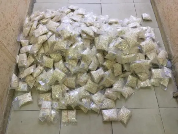 الأجهزة الأمنية المصرية تضبط نصف مليون حبة مخدرة عبر معبر حدودي: معبر جابر الحدودي