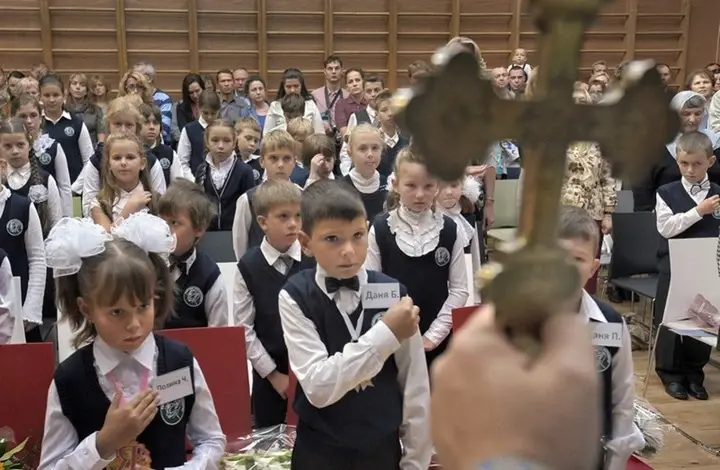 روسيا.. مراهق يفجر نفسه في مدرسة أرثوذكسية وسط موسكو: مراهق يفجر نفسه