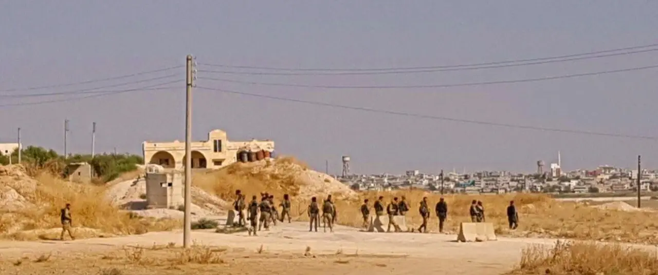 بالصور اللحظات الأولى لدخول قوات الجيش الوطني المدعوم تركياً إلى مشارف مدينة تل أبيض الإستراتيجية: تل أبيض