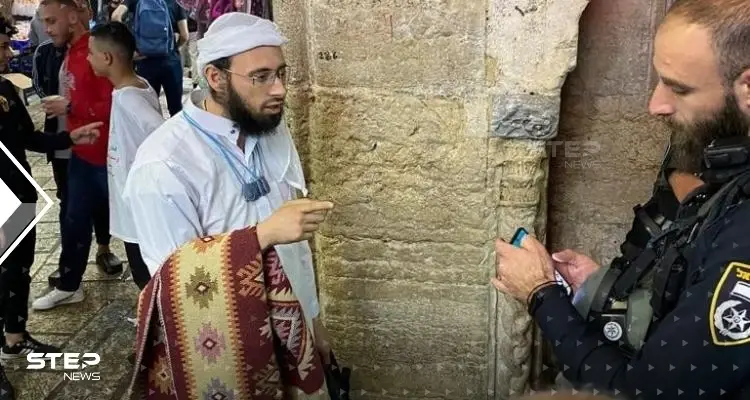 بالفيديو|| متنكراً بزي إسلامي.. لحظة ضبط مستوطن وهو يحاول اقتحام المسجد الأقصى: المسجد الاقصى
