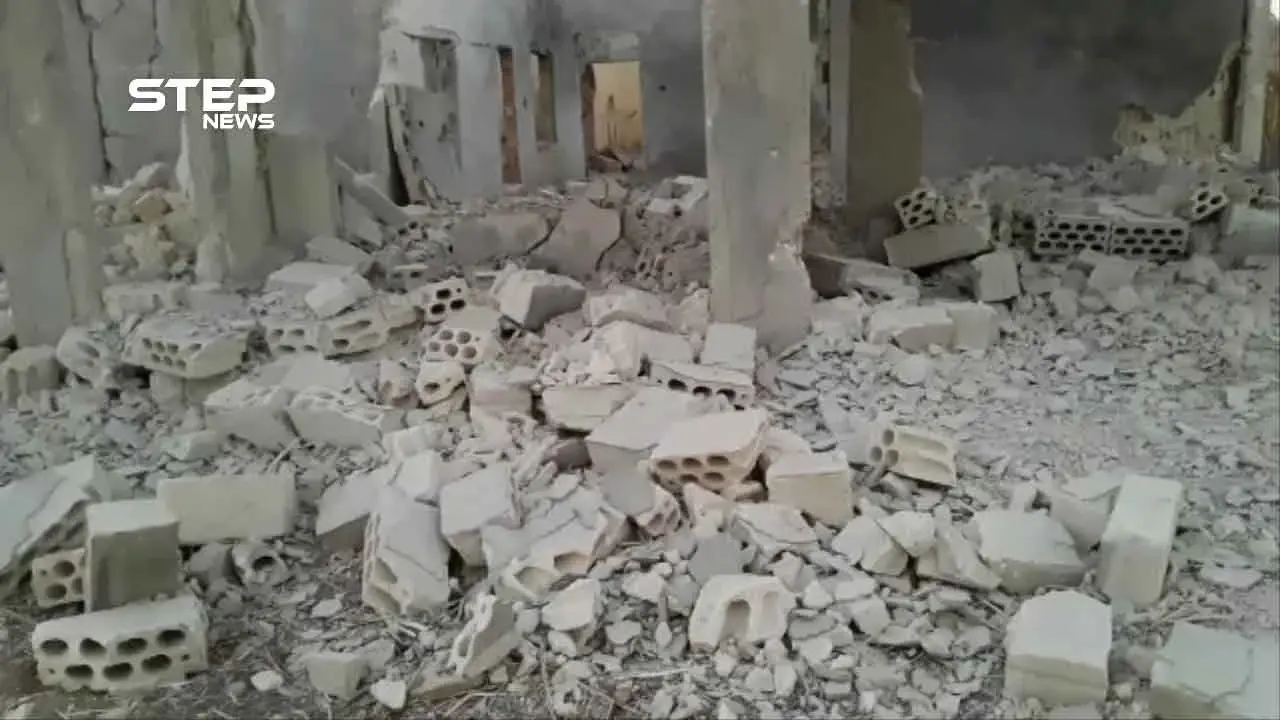 جولة داخل قرية تل ملح شمال حماة بعد سيطرة قوات المعارضة عليها: سلايد رئيسي