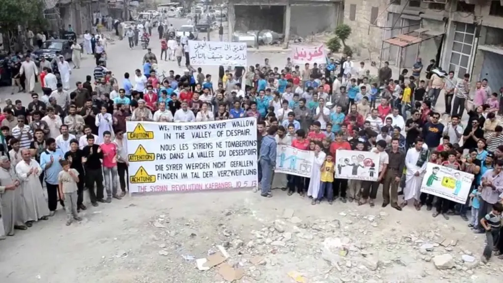 رسام كفرنبل أحمد جلل: "النصرة قتلت رائد الفارس والآن تلاحقني": كفرنبل