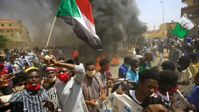 لجنة أطباء السودان تكشف عدد قتلى وجرحى الاحتجاجات ومجلس الشيوخ الأمريكي يعلّق على التطورات: خبر عاجل