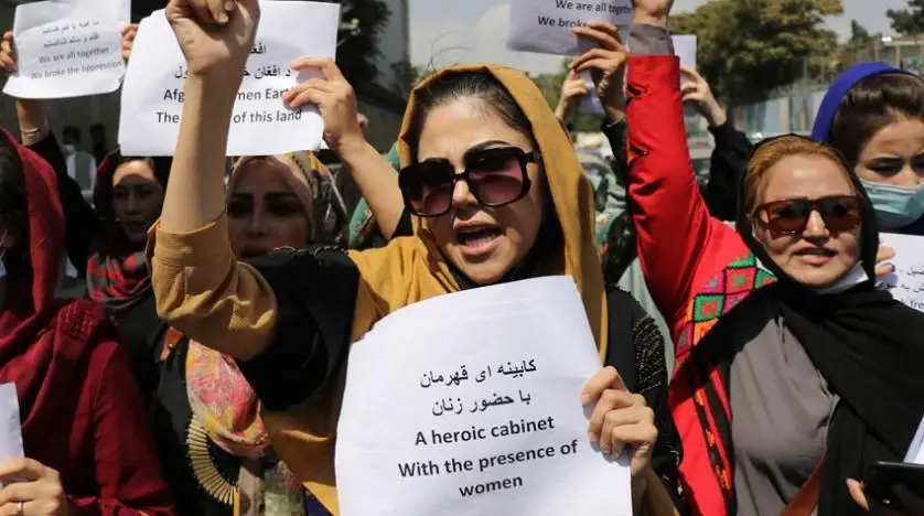 مسلحو طالبان يواجهون تظاهرة في كابل بالقوة ويفرّقونها بقنابل الغاز: خبر عاجل