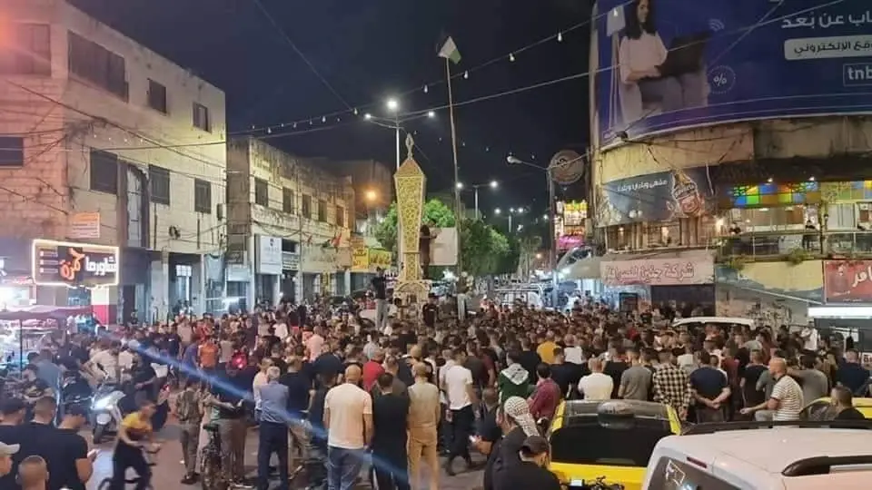 بالفيديو|| المساجد تصدح نصرةً لـ زكريا الزبيدي.. استنفار كبير وتظاهرات بفلسطين توقع جرحى عقب تدهور حالته الصحية (صور): خبر عاجل