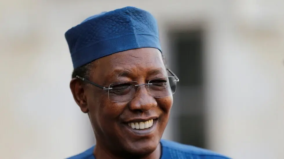  بعد يوم من فوزه بانتخابات الرئاسة للمرة السادسة.. مقتل الرئيس التشادي إدريس ديبي ونجله يستلم الحكم: تشاد