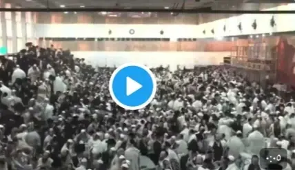 بالفيديو|| لحظة انهيار مدرج حديدي بكنيس يهودي في جفعات زئيف بالقدس.. وأنباء عن قتلى وجرحى بالعشرات: مستوطنة جيفعات زئيف