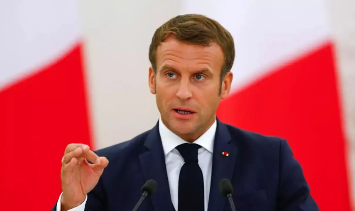 مهدداً بفرض عقوبات.. ماكرون يقول إن ما حدث في مالي هو "انقلاب": عقوبات على مالي