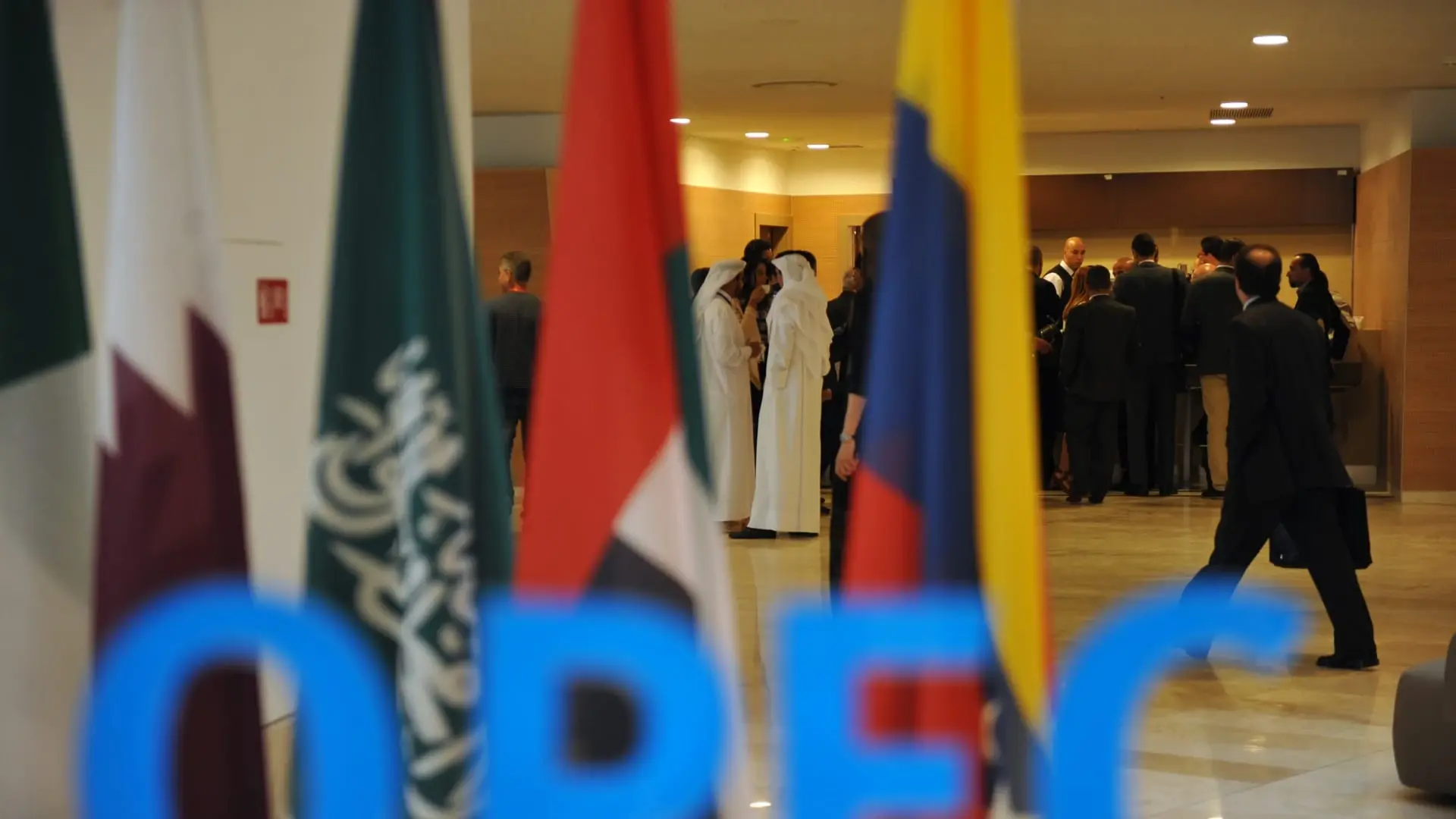 الإمارات تعلن معارضتها لاتفاق دولي بشأن النفط بشكل غير مسبوق وتوضح خطتها: دولة الإمارات