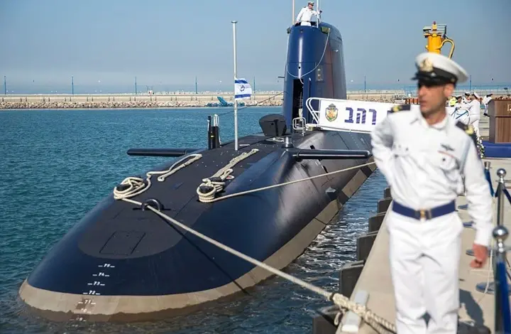 إسرائيل تحرّك غواصة وسفناً حربية نحو البحر الأحمر وإيران تكشف سبب التحرك المفاجئ: خبر عاجل