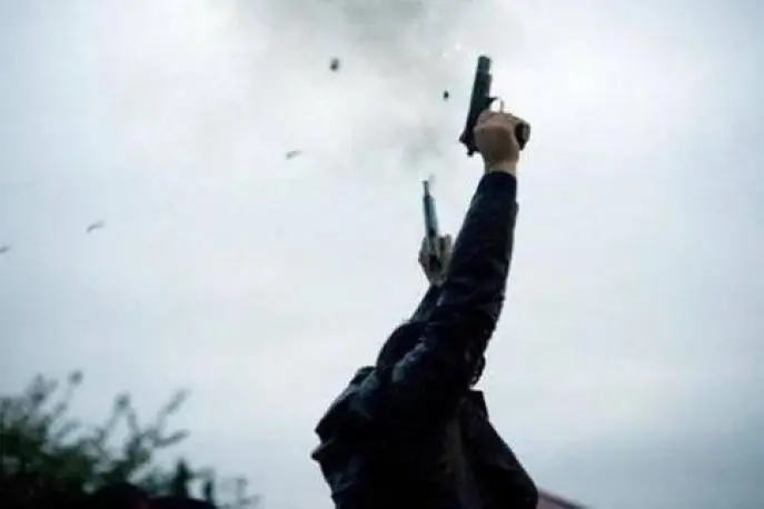 في حادثة غير مسبوقة، شاب يُهاجم نادي الضباط باللاذقية وستيب تكشف هويته!!: نادي الضباط باللاذقية