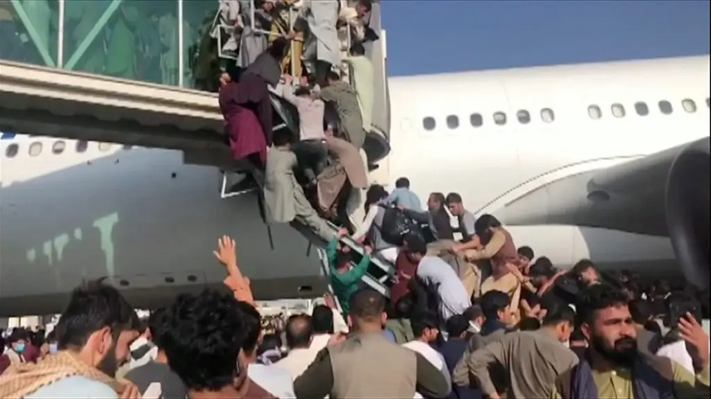 تركيا تقدّم عرضاً لطالبان حول مطار كابل والمتحدث باسمها يكشف مصير منازل المسؤولين السابقين: خبر عاجل