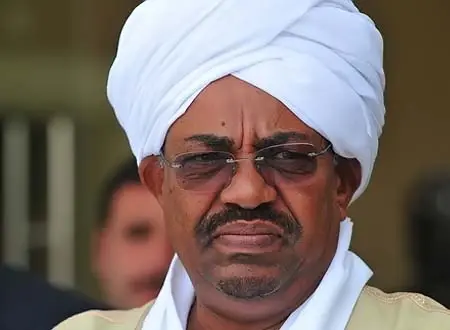 إطلاق سراح مسؤولين سودانيين سابقين بنظام الرئيس المخلوع عمر البشير ومطالبات بإطلاق سراح حمدوك: خبر عاجل