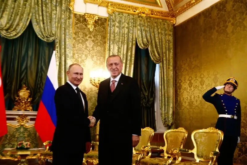 تراشق الاتهامات بين بوتين وأردوغان بشأن إدلب.. ومداعبات جانبية حول التعاون العسكري!!: سوتشي