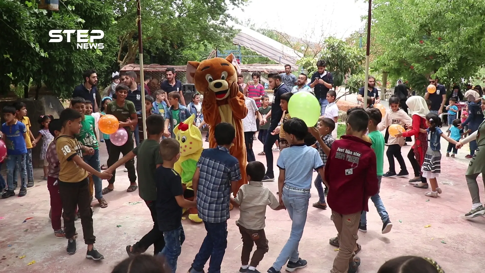 حفل ترفيهي لأكثر من 100 طفل يتيم في مدينة دركوش بريف إدلب: الفيديو