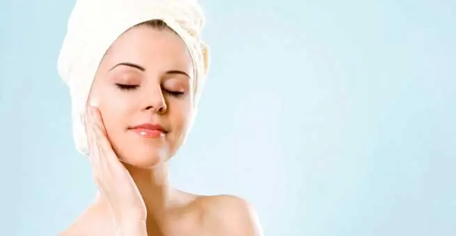 افضل تونر للبشرة الدهنية..ينظف البشرة بعمق ويفتح مسامها بأقل من 6 أيام: كريم طبيعي للوجه