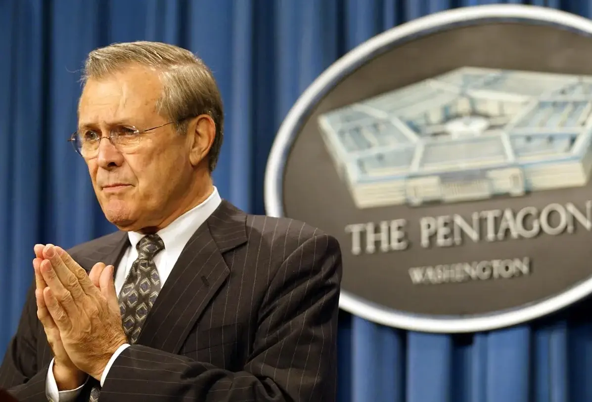 ‏وفاة وزير الدفاع الأمريكي السابق دونالد رامسفيلد عن عمر 88 عاماً.. وعائلته تصدر بياناً: دونالد رامسفيلد