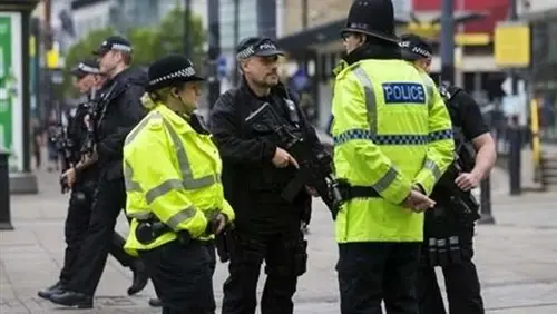 عقب ساعات من مجزرة نيوزيلندا.. مجهولون يهاجمون حشداً من المصلين في بريطانيا!!: هجوم على مصلين