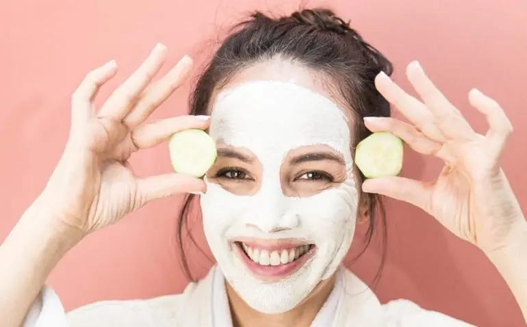 ماسك للوجه الجاف لتنقية الوجه وجعله نضرًا خلال أقل من 7 أيام: تجميل ومكياج