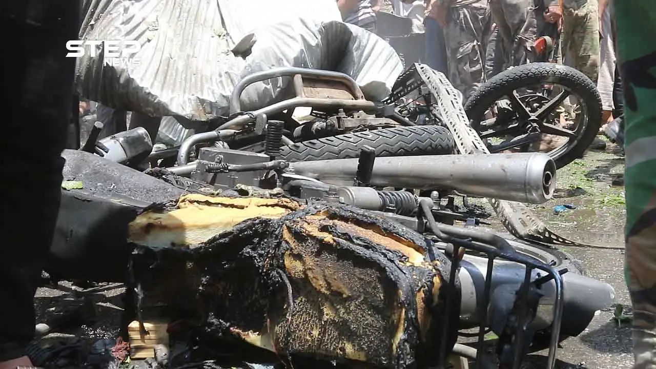 بالفيديو .. اللحظات الأولى للتفجير الذي استهدف مدينة الباب شرق حلب مُخلّفاً قتلى وجرحى مدنيين: سلايد رئيسي