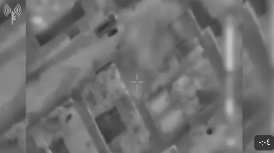 تصوير جوي|| الجيش الإسرائيلي يوثق لحظة استهداف خلية تابعة لحماس ويتوعد.. ومقتل قيادي كبير بالحركة جراء ذلك: غزة