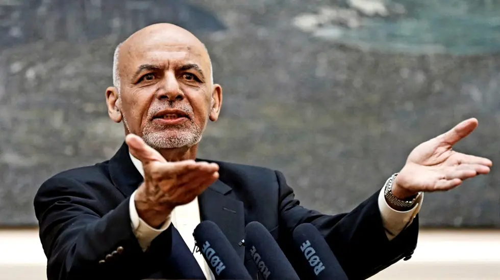 طالبان تعلن عن بيان هام حول الهاربين من البلاد بمن فيهم الرئيس السابق ومسؤوليه: الرئيس أشرف غني