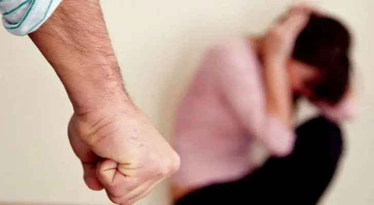 استخدم في تعذيب ابنته المضطربة نفسياً كافة أساليب التعذيب.. القضاء الأردني يصدر حكمه بحق قاتل ابنته: تويتر