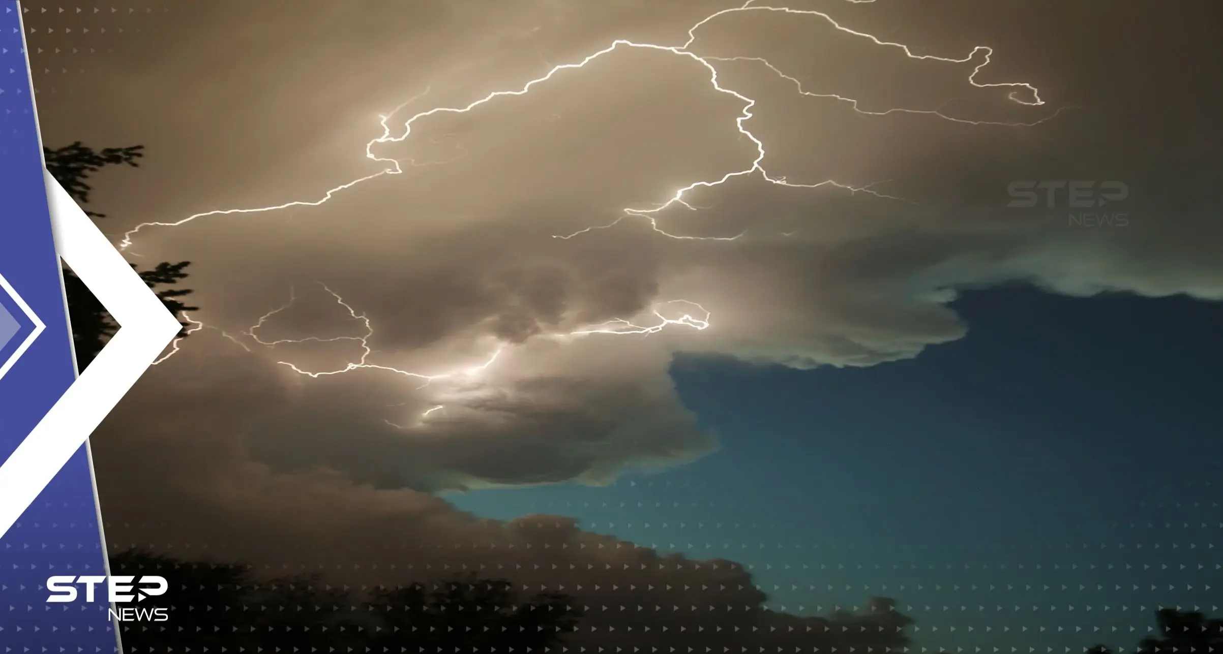 ولاية إزمير التركية تسجل أكثر من ألفي صاعقة رعدية.. وفيديوهات توثق لحظات "مرعبة": ولاية إزمير التركية