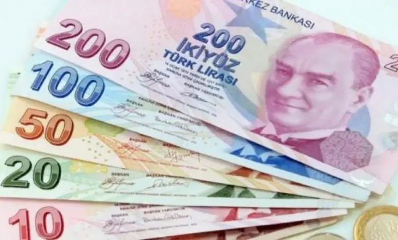 الليرة التركية تهوي إلى مستوى تاريخي مقابل الدولار الأمريكي: خبر عاجل