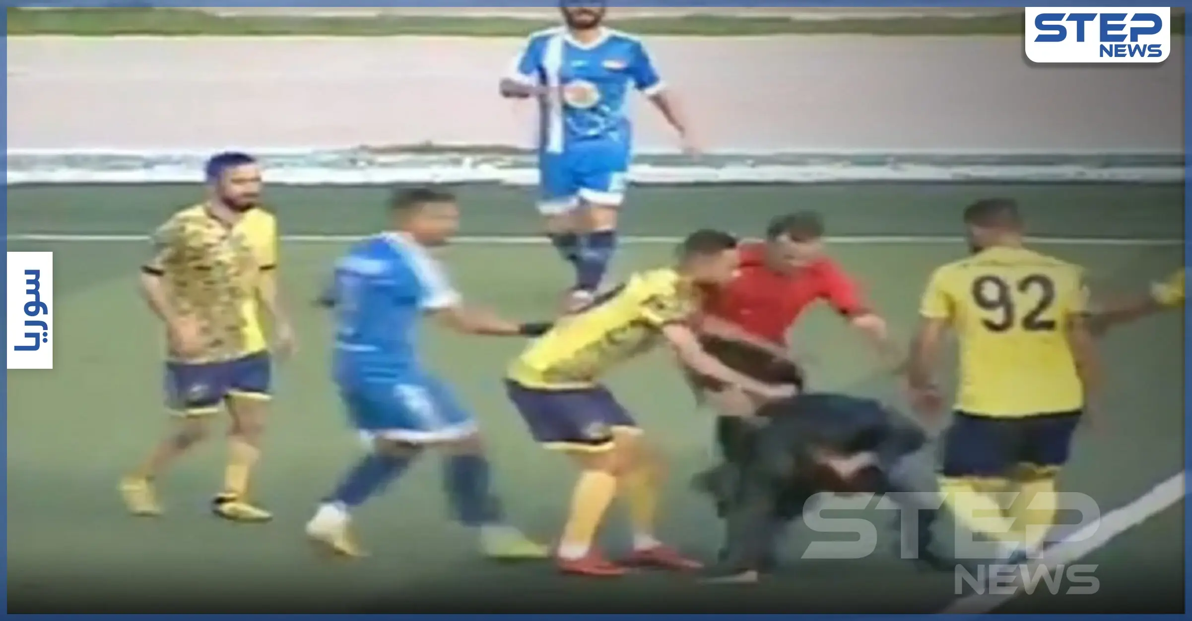 بالفيديو|| اقتحام الملعب وعراك داخله.. حكم مباراة جبلة وحرجلة يوقف اللعبة قبل نهايتها: ناشطون