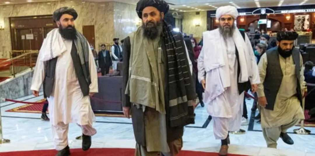 في تطورٍ لافت.. تقرير أمريكي يكشف عن لقاء سريّ بين مدير وكالة المخابرات المركزية الأمريكية وزعيم حركة طالبان: عبدالغني برادار